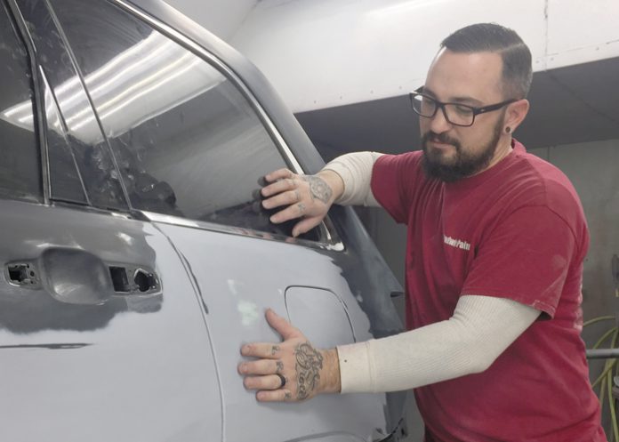 Wheel 2 Wheel Jordan Clark, painter